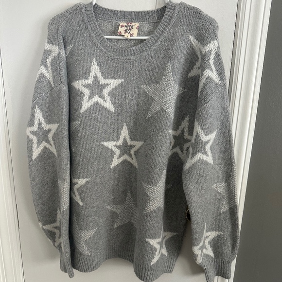 Hippie Rose Gray Star crew neck sweater Women's small(003) - Picture 1 of 5